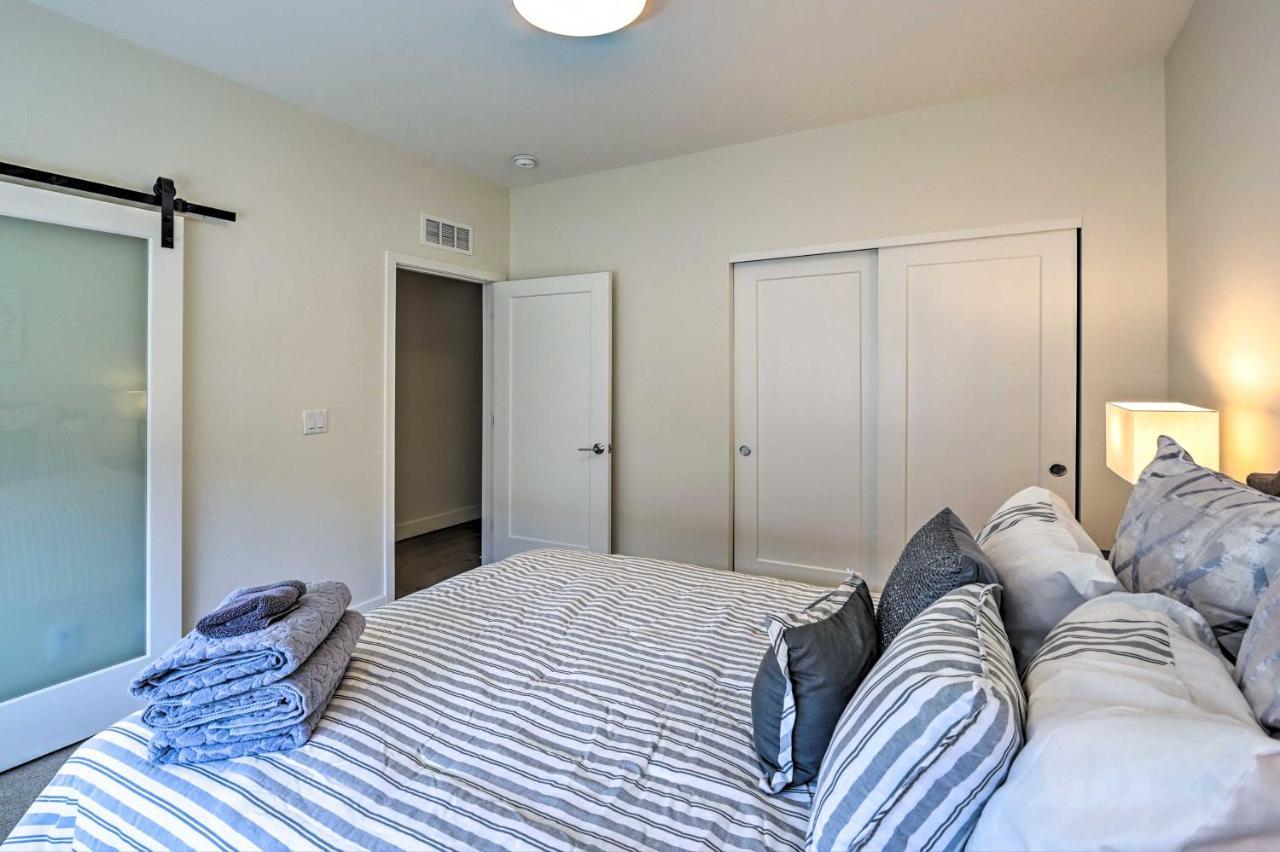 Holiday home Townhome With Rooftop Deck Walk To