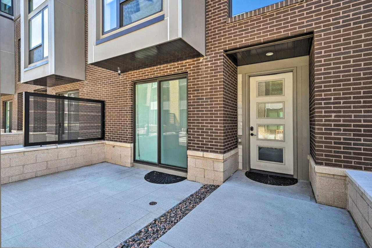 Townhome With Rooftop Deck Walk To *