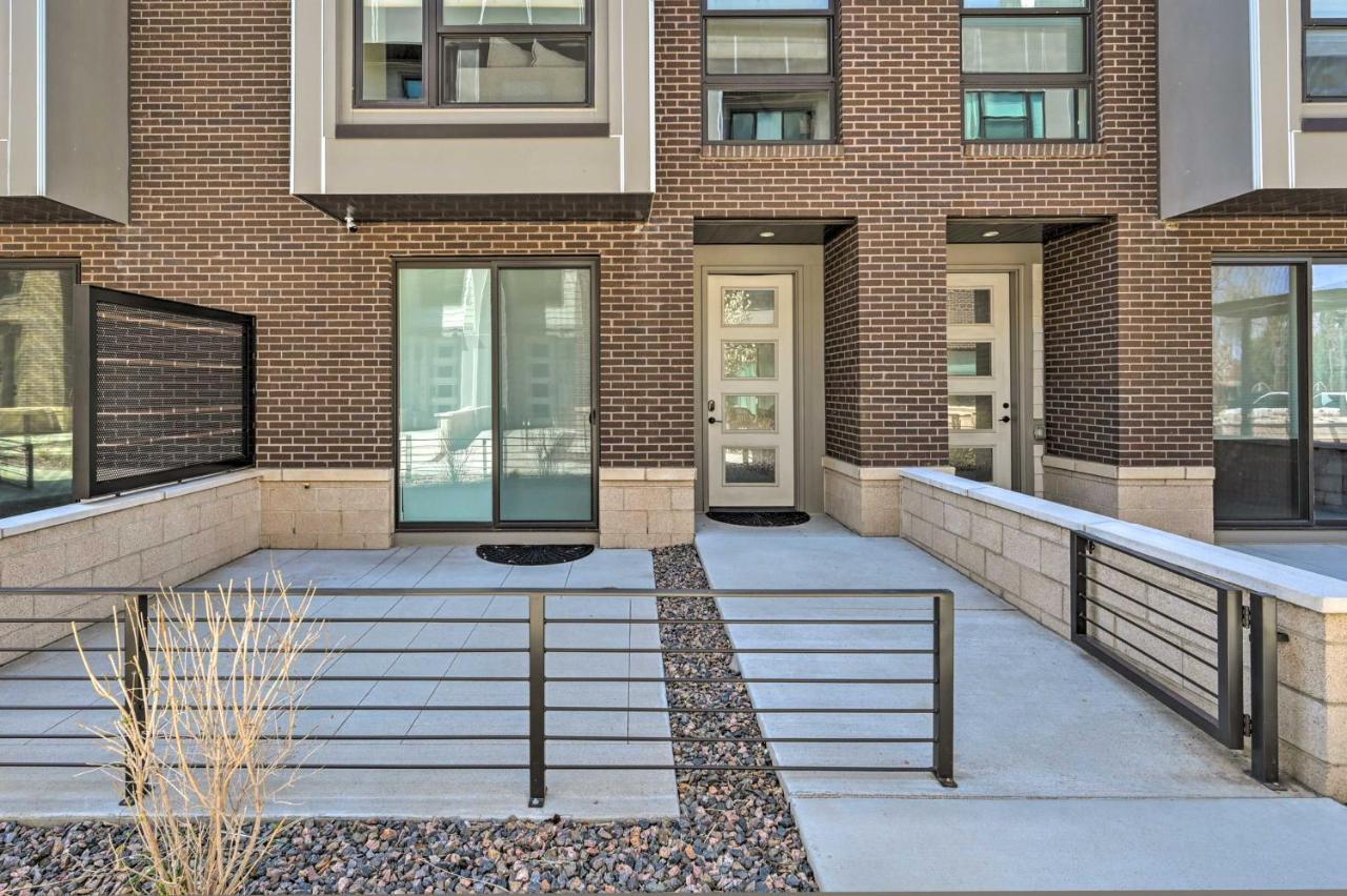 Townhome With Rooftop Deck Walk To Holiday home *