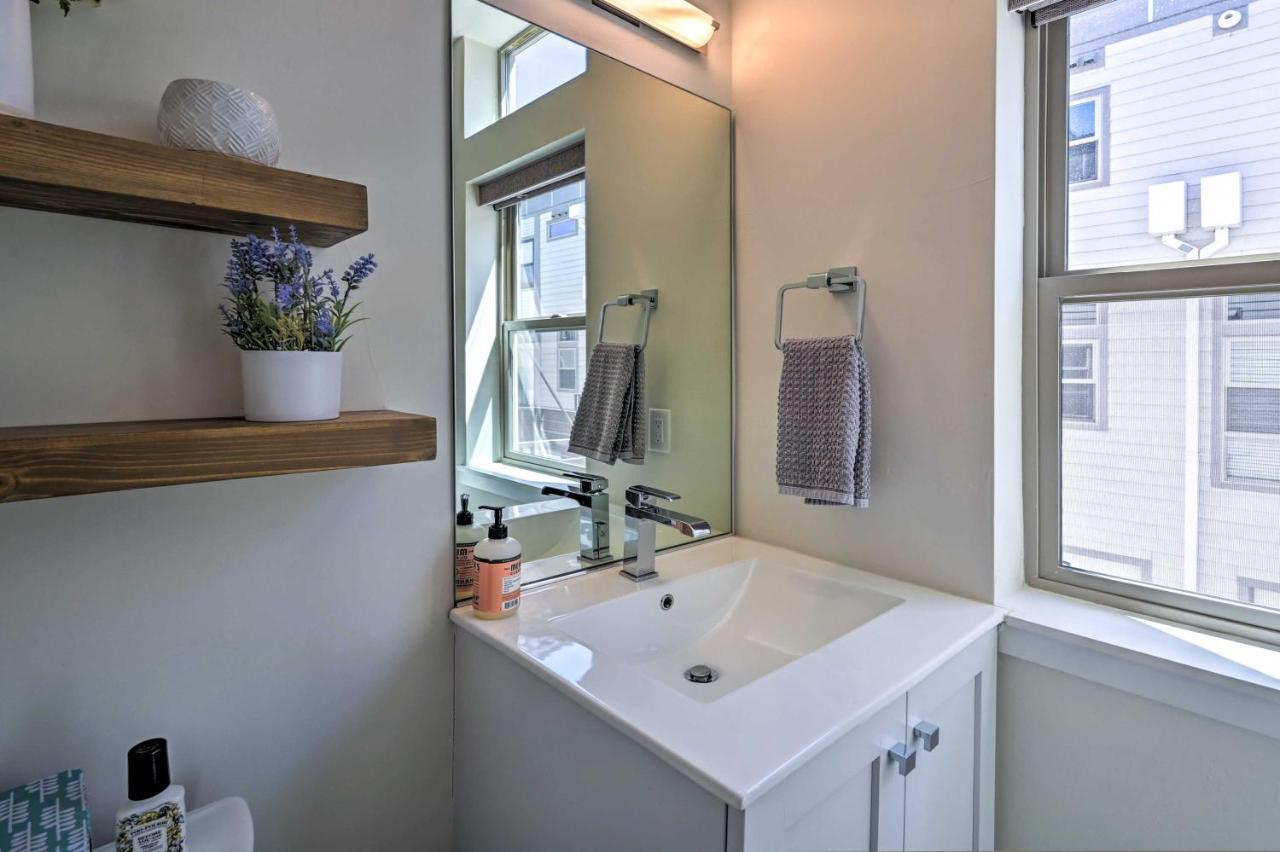 Townhome With Rooftop Deck Walk To Holiday home